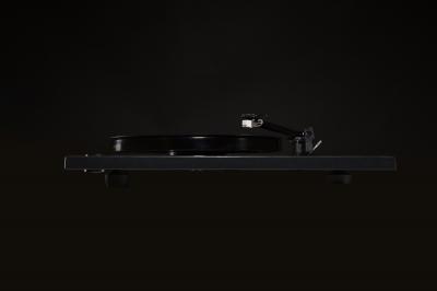 NAD Belt Drive Turntable With Pre-mounted Cartridge - C 556