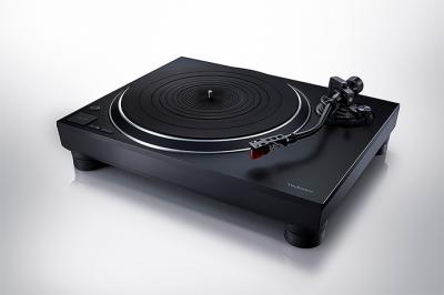 Technics Direct Drive Turntable System With Built-In Phono Equalizer And Cartridge In Black - SL-1500C (B)
