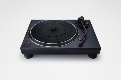 Technics Direct Drive Turntable System With Built-In Phono Equalizer And Cartridge In Black - SL-1500C (B)