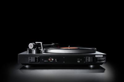 Dual Electronics Manual Three-Speed Turntable - CS518