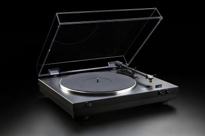 Dual Electronics Fully Plug Play Turntable - CS 329