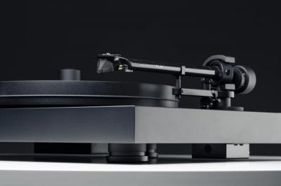 Project Audio 2Xperience Top-grade Turntable with 9 Inch Carbon Tonearm - PJ29860536