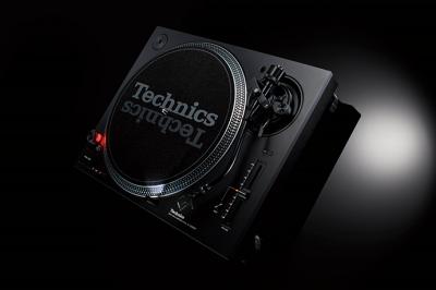 Technics Direct Drive Turntable System - SL-1200MK7