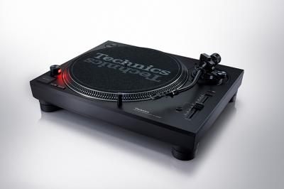 Technics Direct Drive Turntable System - SL-1200MK7