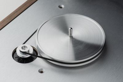 Project Audio The Classic Evo Sub-Chassis Turntable with 9 Inch Carbon/Alu Sandwich Tonearm - PJ22294888