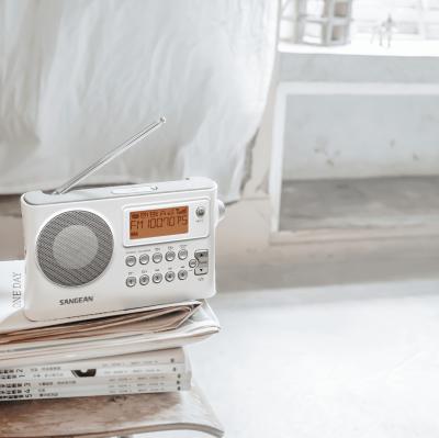 Sangean AM / FM / USB Digital Tuning Radio in White  - 14‐PRD14