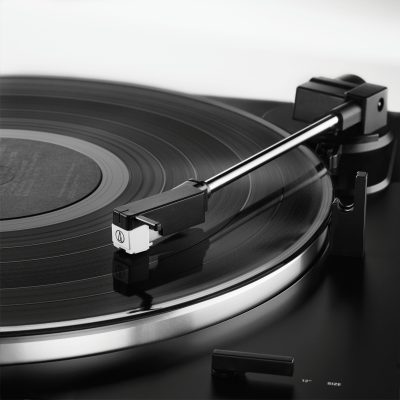 Audio Technica Fully Automatic Belt-Drive Turntable with Headphones - AT-LP60XHP-GM