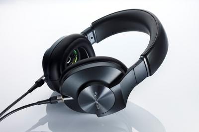 Technics Premium Stereo Headphones With Hi-Resolution Super Tweeter - EAH-T700