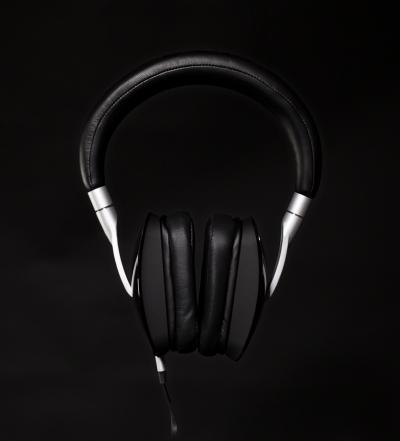 NAD Over-Ear Headphones With Multi Click Remote - HP50